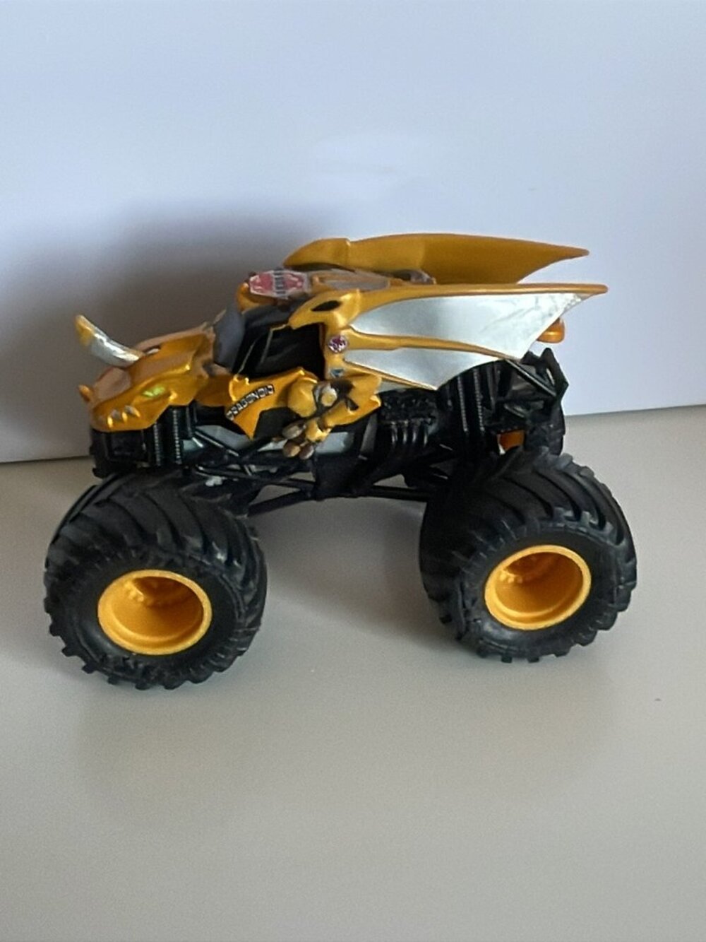 *♪ Monster Jam Truck - Spin Master - Bakugan Dragonoid  - Scale 1:64 *♪